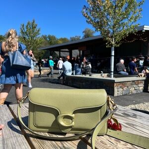 Elegant Olive Green Leather Crossbody Bag